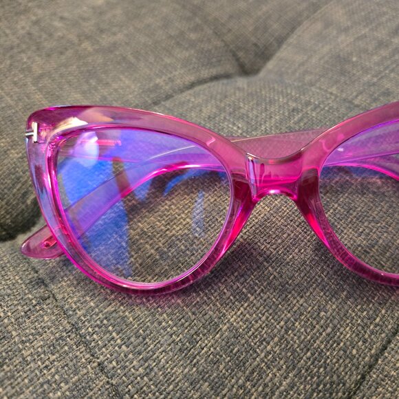 2.0 Reading Glasses Anti Blue Light New Never Worn  Fuchsia Pink !!! - Picture 2 of 3